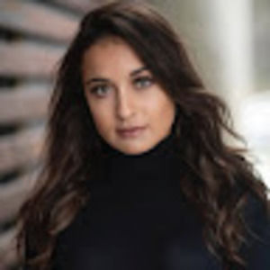 Meet your Posher, Bella